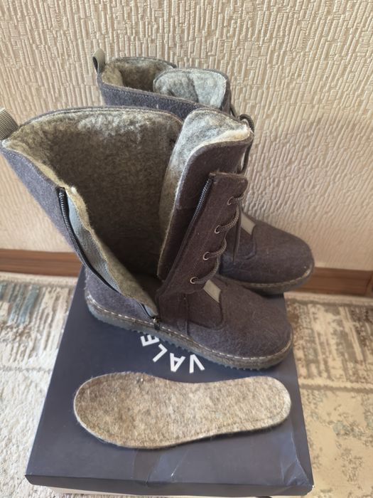 Продам унтоваленки 38р