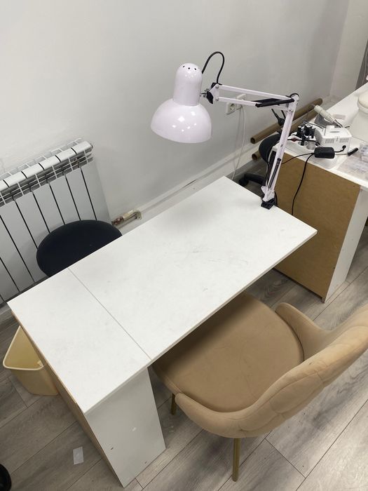 Продаётся маникюрный комплект