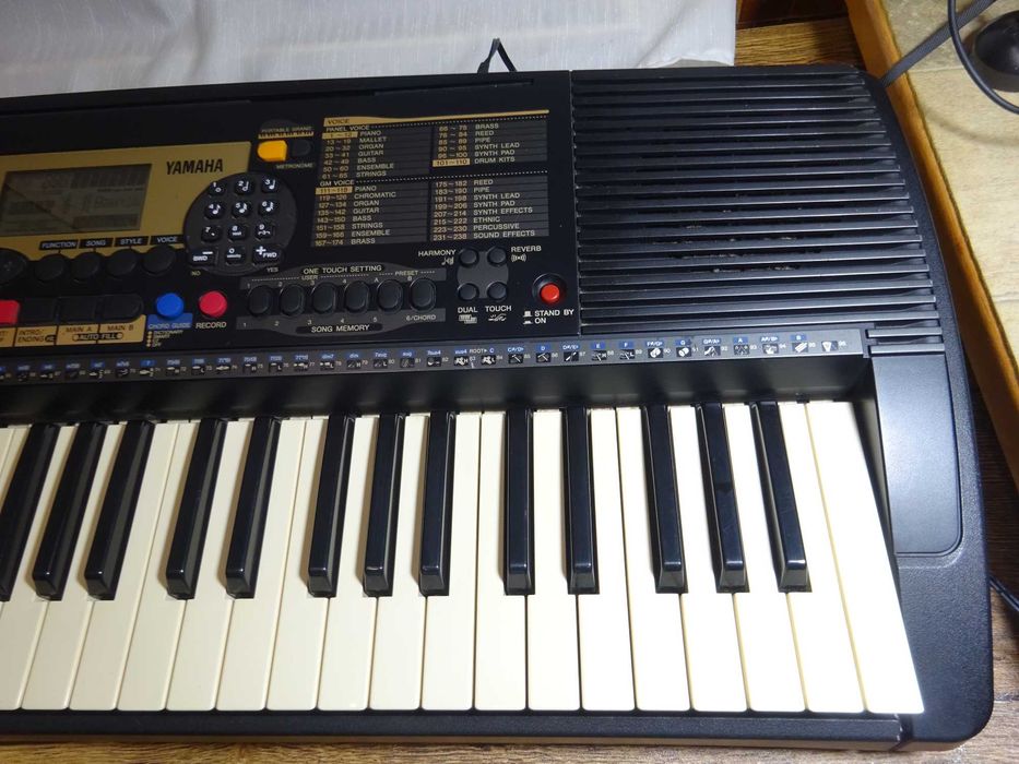 Orga/clapa electronica Yamaha PSR-225