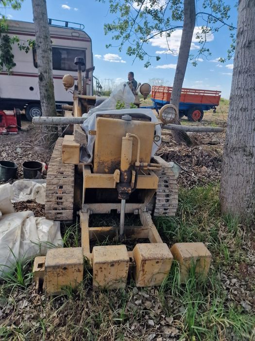 Incarcator frontal pe senile, Buldozer.FL 4.