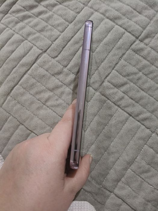 Продам  телефон Samsung S22