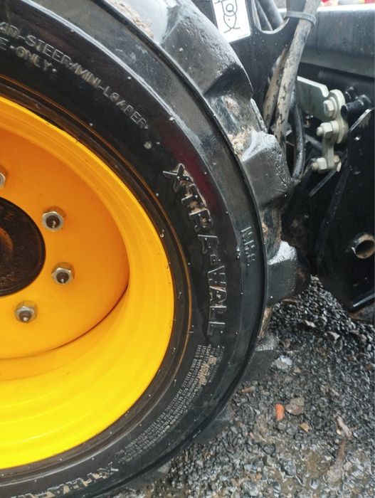 Гуми за Боб кат (мини челен товарач)