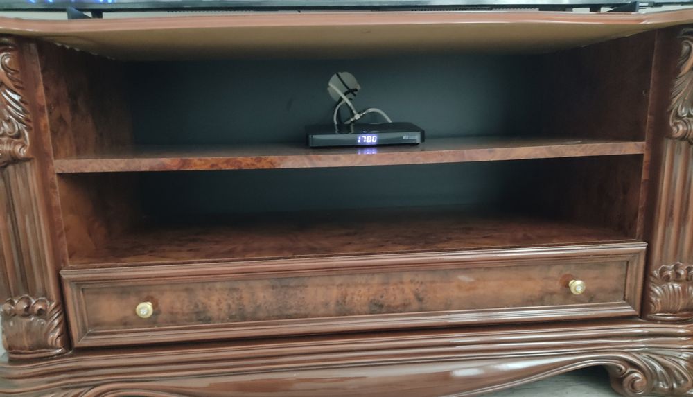 Продается мебель для гостинной б/у