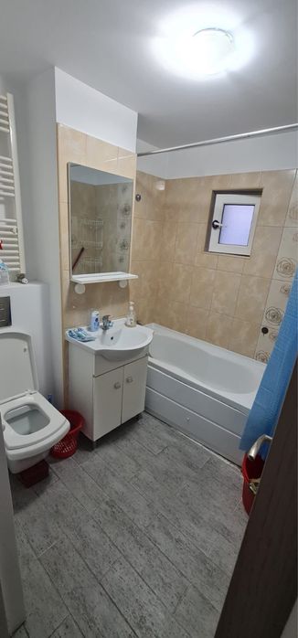 Închiriez/vând apartament 3 camere HCC, zona Cerna