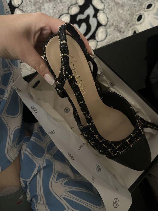 Продаю Шанель босоножоки,демисеонные