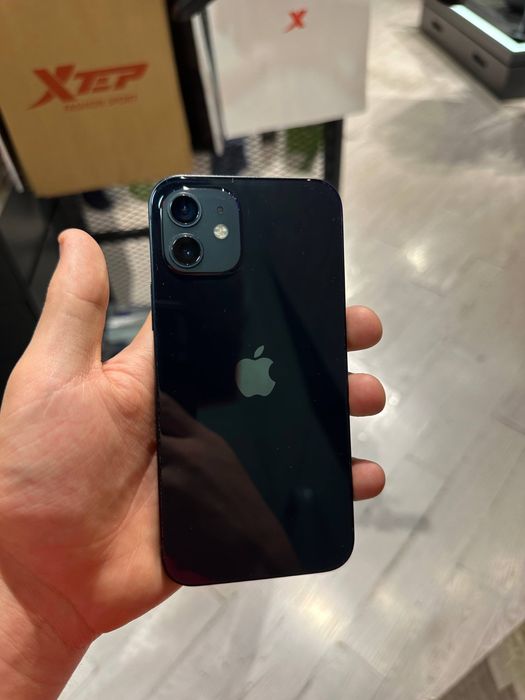 iPhone 12 ideal holatda, karobka bor