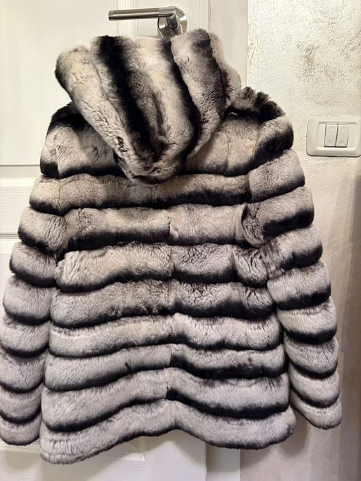 Vând haină blana cu gluga