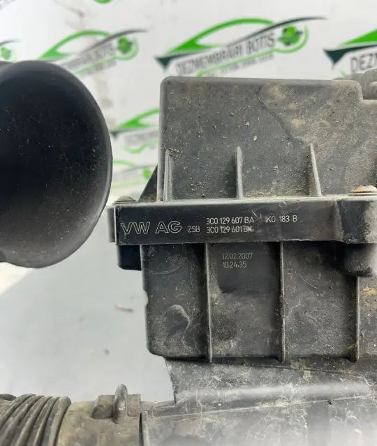 Carcasa filtru aer 3C0129607BA 3C0129607BA Volkswagen VW Golf 2005