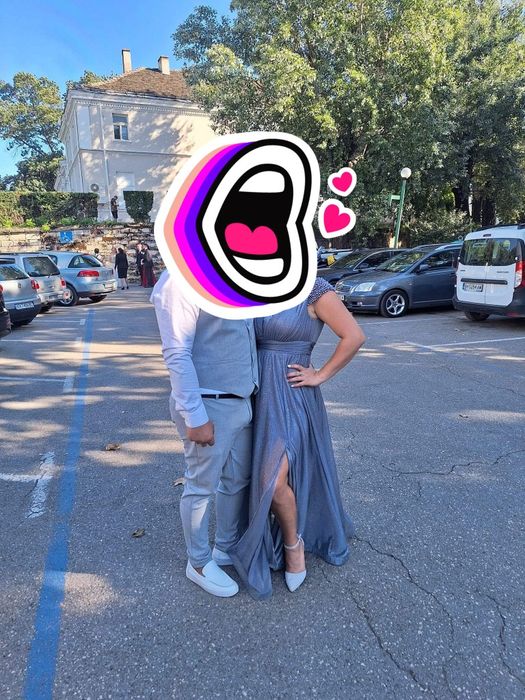 Рокля с перлични и цепка