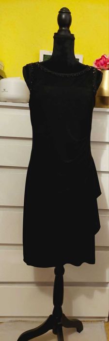 Rochie neagra cu strasuri negre