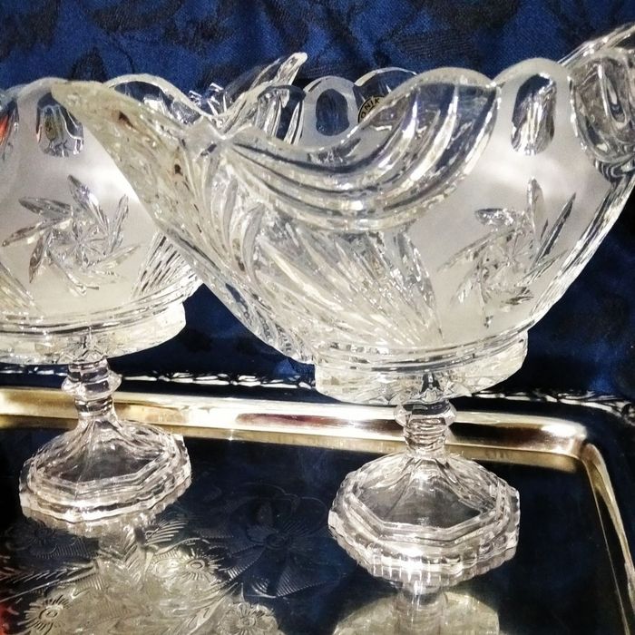 Хрустальные вазы,салатники