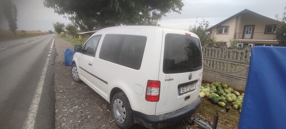 Vând Volkswagen Caddy 2.0 sdi