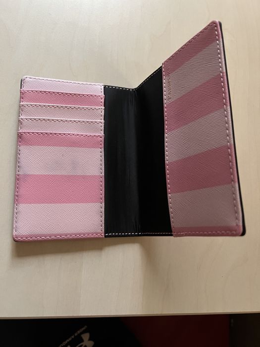 Калъф за документи и карти на Виктория Сикретс