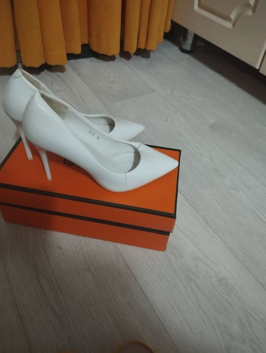 Продам обувь б/у