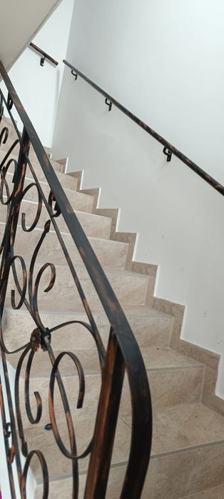 Inchiriez casa insiruita cu 3 camere Valea Lupului