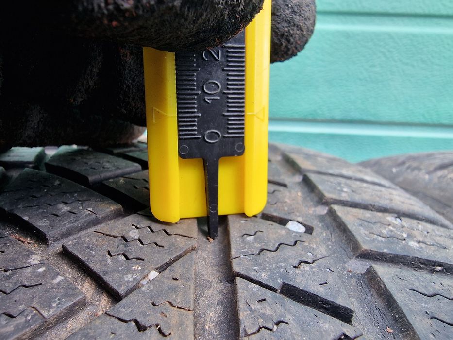 Anvelope 215/55R17 marca Continental, M+S