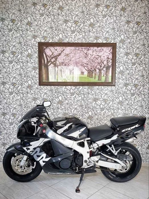 Honda sbr fireblade 929