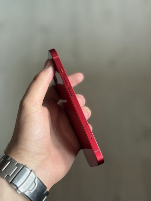iPhone 13 / 128 GB / Baterie 86% / Rosu / FACE ID DEFECT /