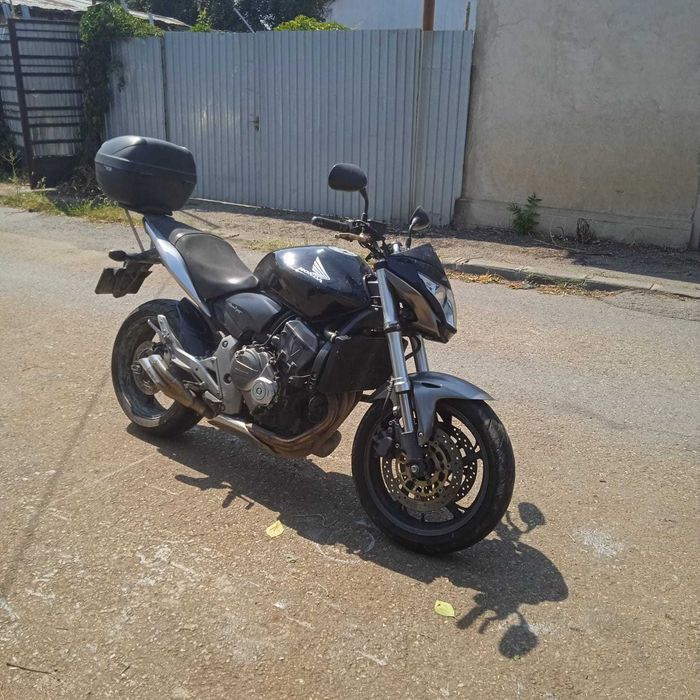 Honda CB600F Hornet 25 kW LEGAL A2 + topcase