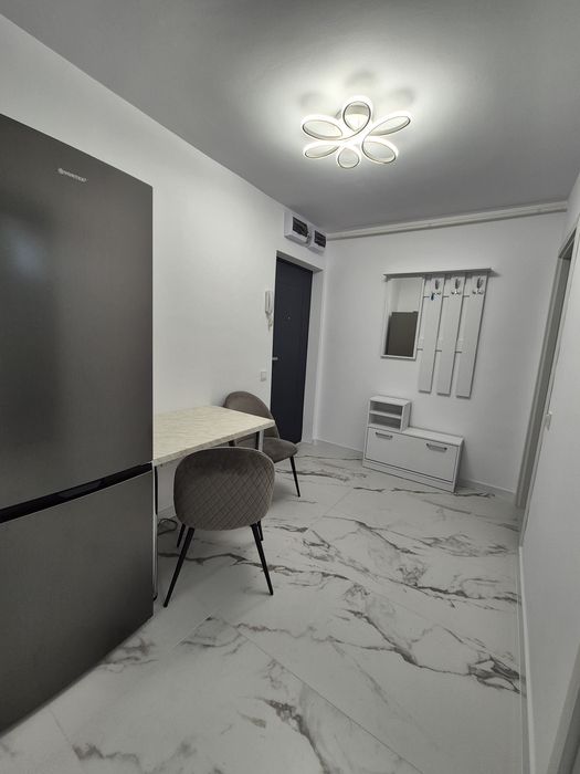 Apartament cu doua camere de inchiriat.