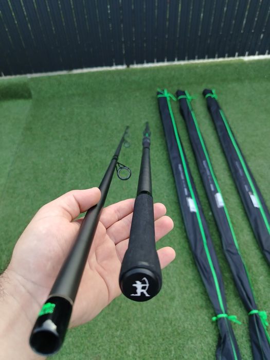 SET 4 Lansete ROBINHAN Super Point 3.9m, 3.75Ibs 2 segmente

Produs NO