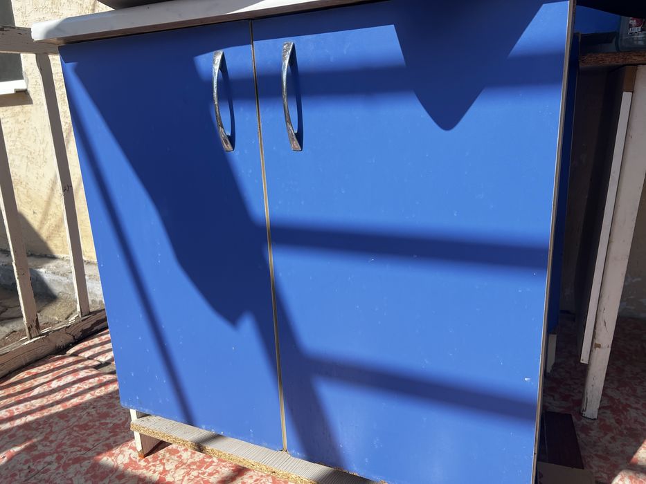 Продам Кухонные шкафы