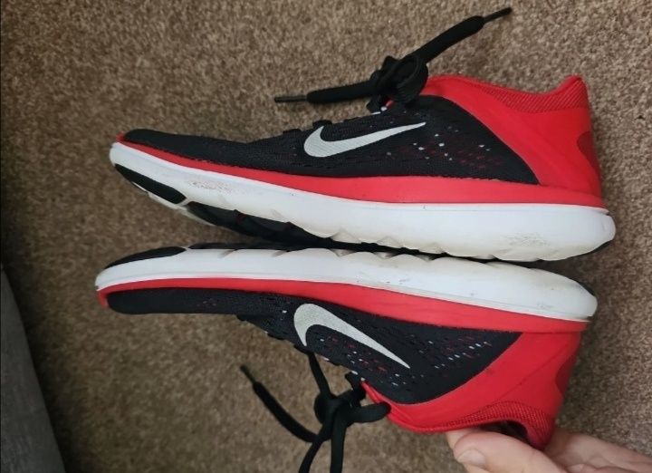 Маратонки Nike Flex Run