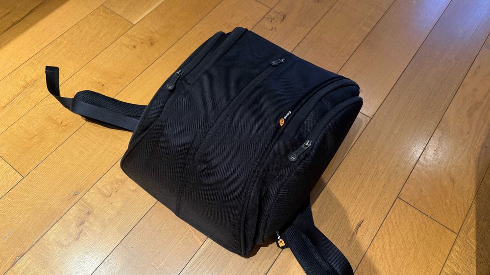 Set Genți Booq (Graphite): Rucsac Boa Squeeze + Messenger Boa Nerve