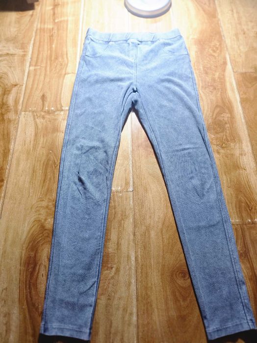 Продам брючки для девочки