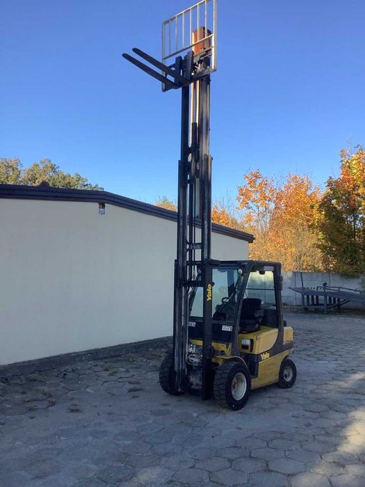 Yale GLP25 2.5t LPG Triplex 4.95m, side shift