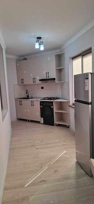 Продаю квартиру в Яшнабадском районе Новострой ул ИЗЗАТ 2х ком 2-этаж