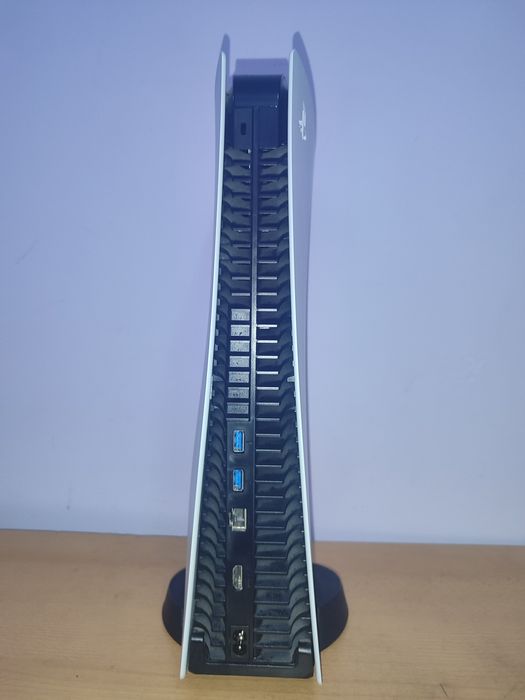 Продам Sony PlayStation 5