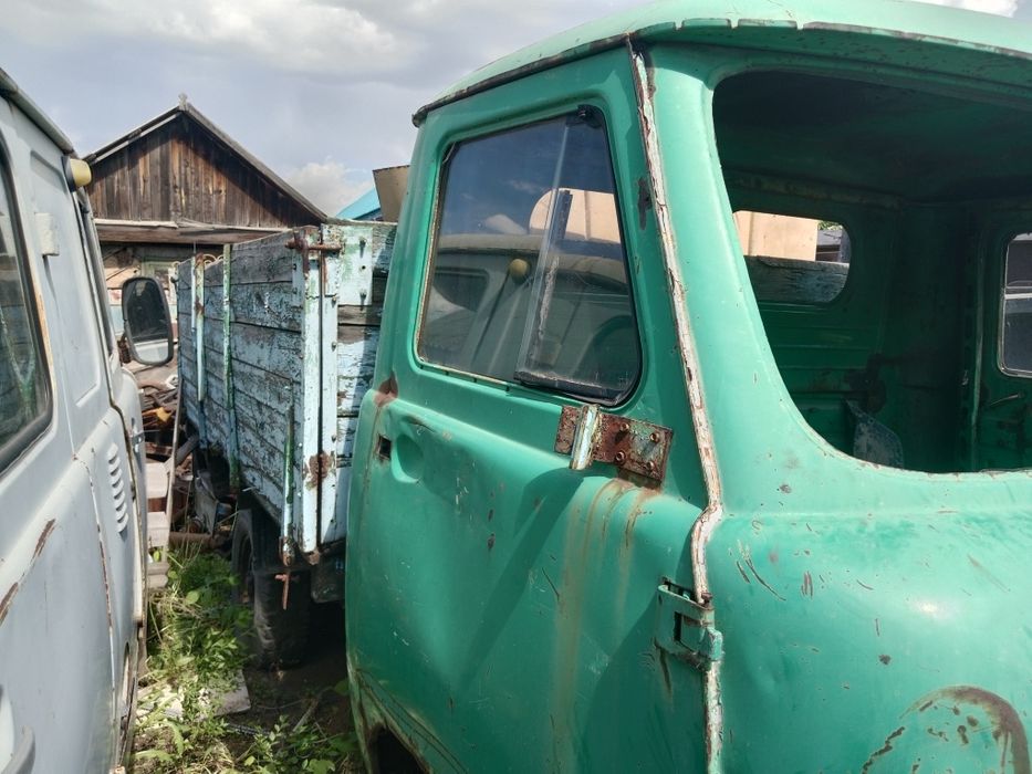 Продам УАЗ 3303 (бортовой)