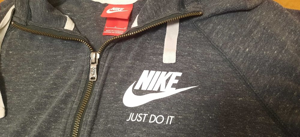 Nike-Дамски Cуичър