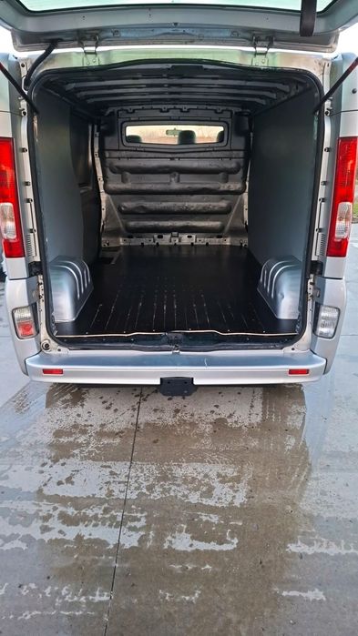 Renault trafic  2010