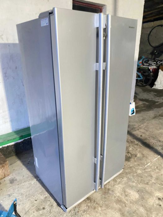 Холодильник Samsung.