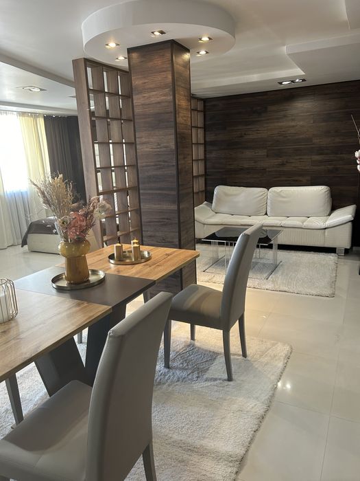 Дава се под наем Тристаен апартамент в Шумен, м-т Сакарка - 110 кв.м за 663 € - Снимка #2