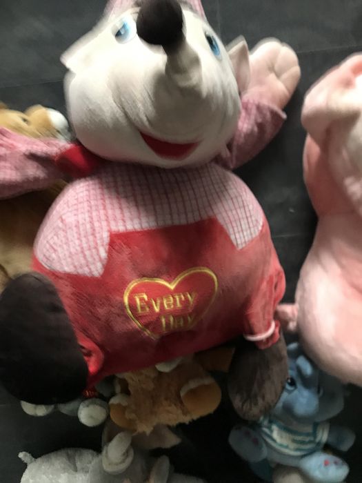 Чувал с големи плюшени играчки