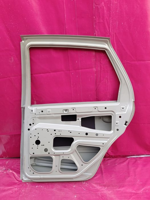 Дверь лада гранта