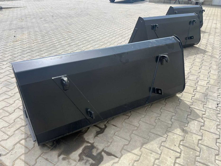 Cupa tractor cu deschidere de 1,2 - 2,2 m  (Noua)