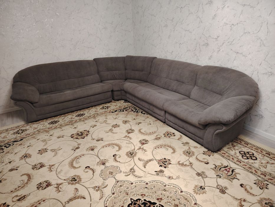 Продается диван.