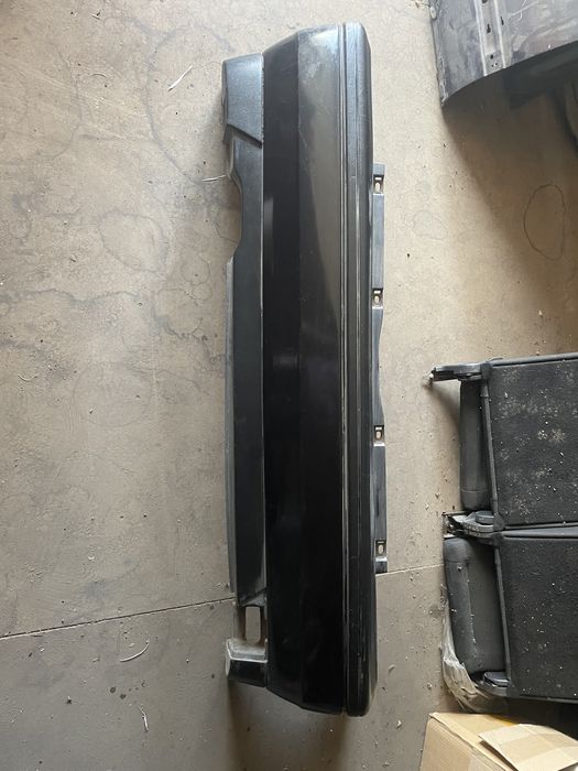 Бампер задний VW Golf 3 оригинальный