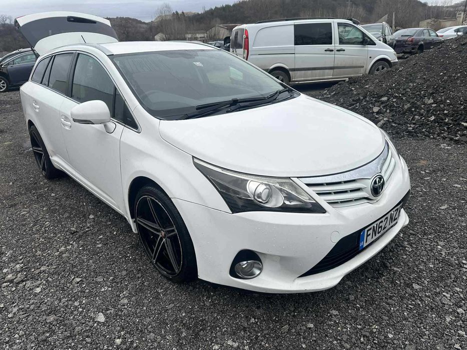На части: Toyota Avensis 2. 0 D-4D T27, 2012 г.