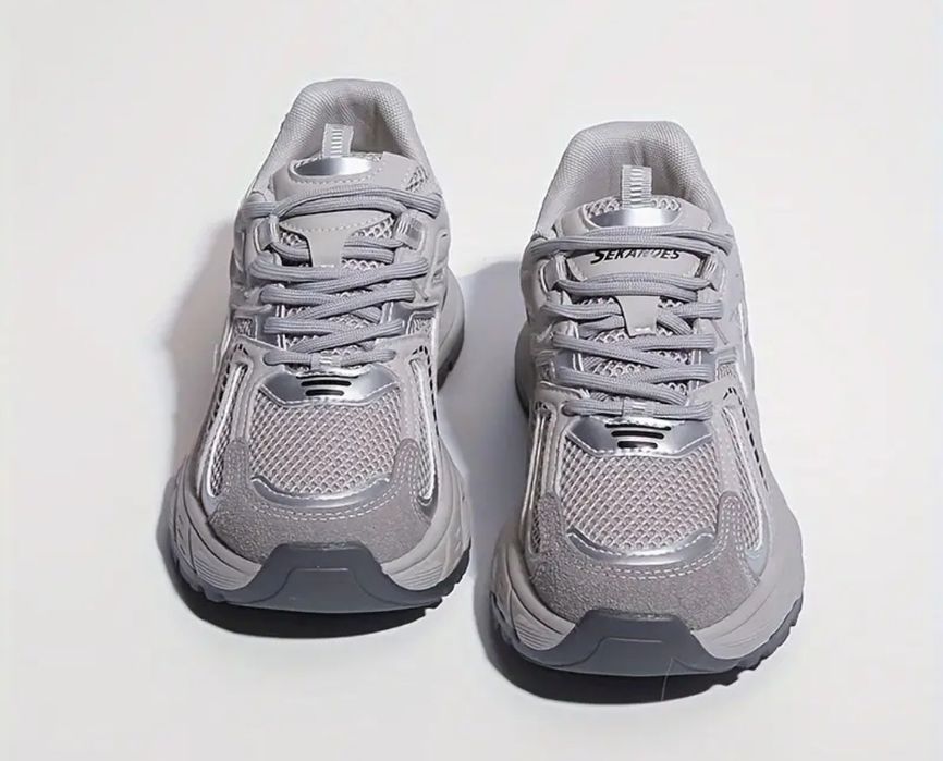 Кроссовки на девочку