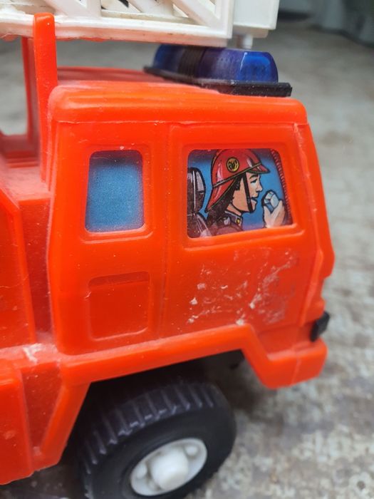 Играчка пожарна от соца