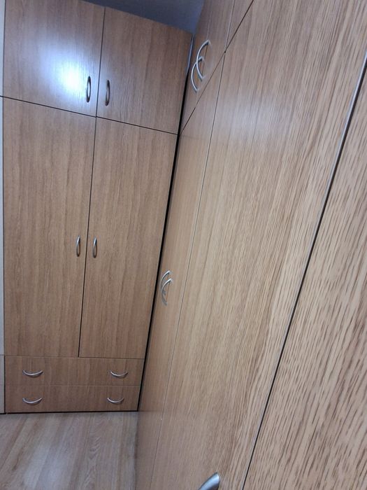 Продавам 6 гардероба