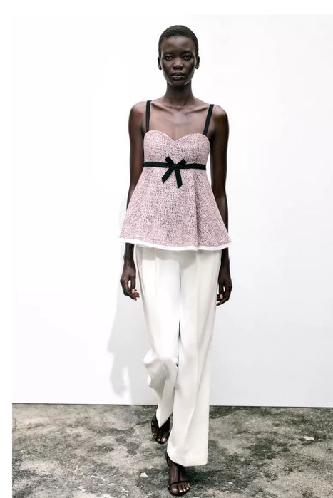 Топ ZARA със сърцевидно деколте