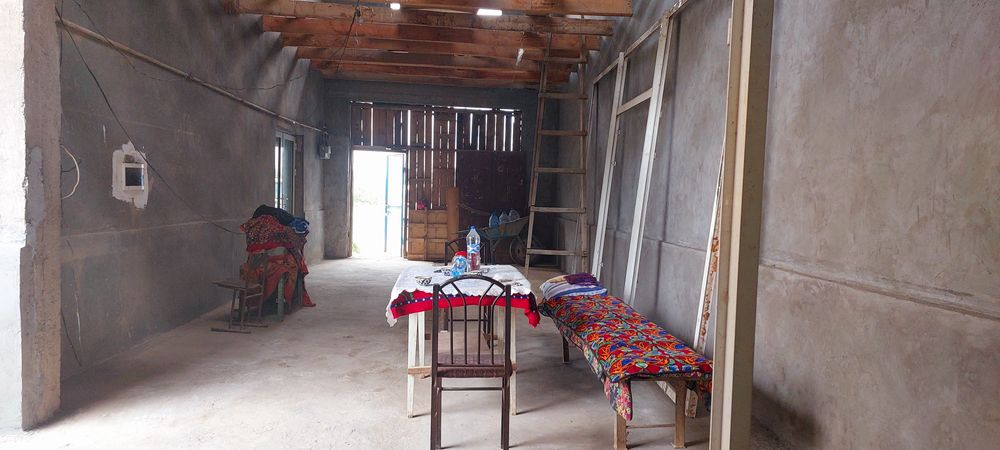 Keles Abdurahmonovda 7sotix 9 xonali uchastok sotiladi