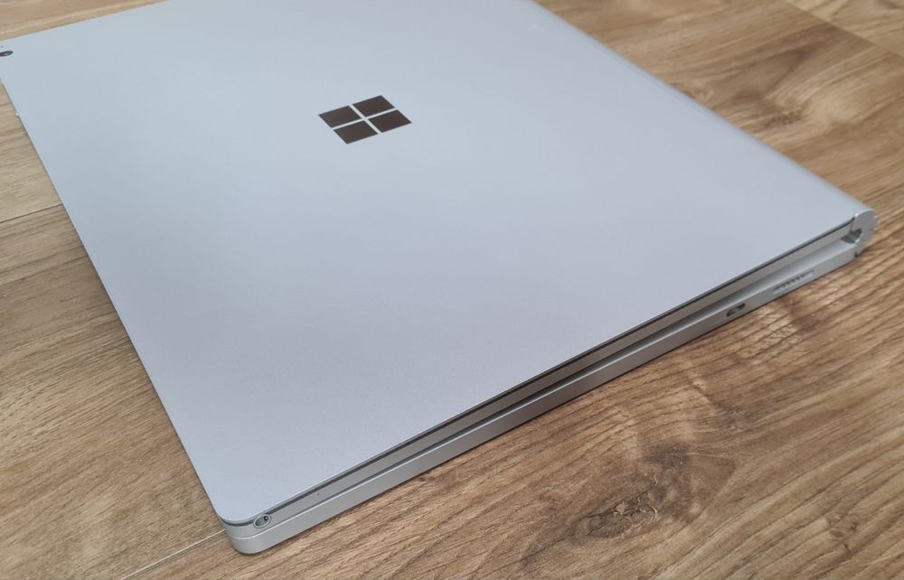 Microsoft Surface Book 3 15" i7 1065G7, 32 GB RAM, gtx 1660Ti, 512 ssd