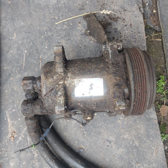 Компресор климатик мерцедес 124